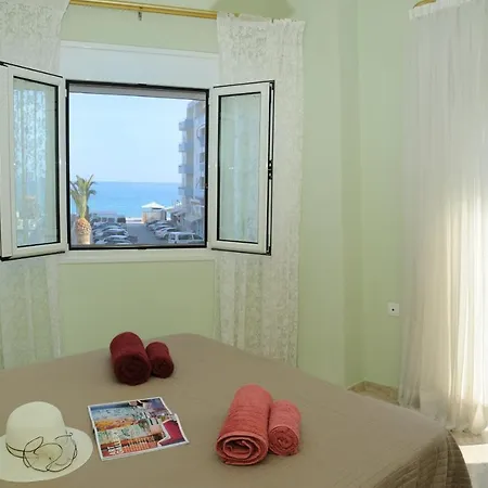 Διαμέρισμα Αυρα Με Μοναδική Θέα Στη Θάλασσα Ierápetra Extérieur photo